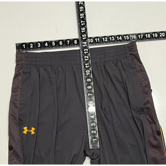 Under Armour Track Pants Mens Large Gray Red Snap Button Side Panel Actual 32X33 - Picture 3 of 9